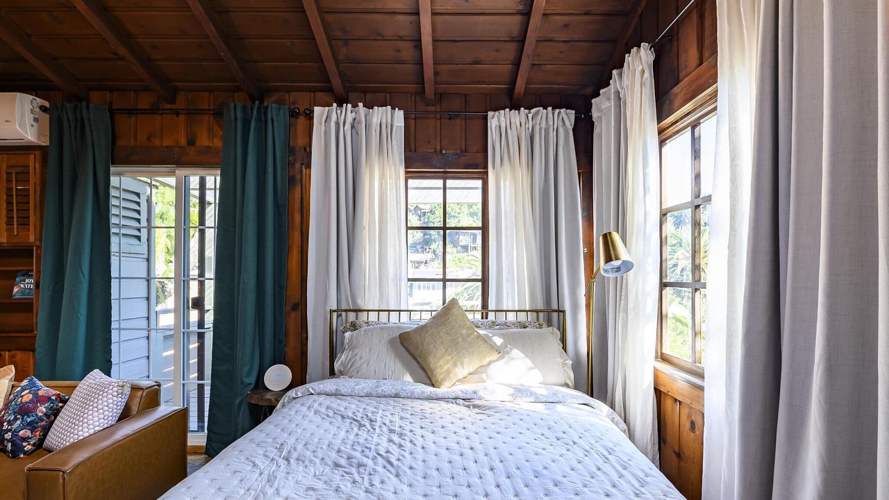 Photo of Bedroom in Hollywood Heights