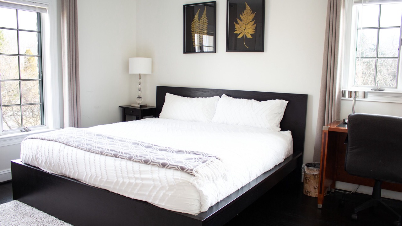 Photo of Bedroom in Travilah