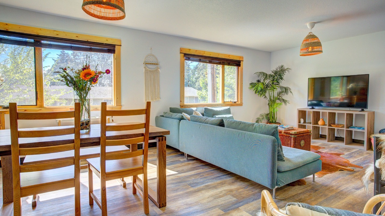 Photo of Livingroom in White Salmon