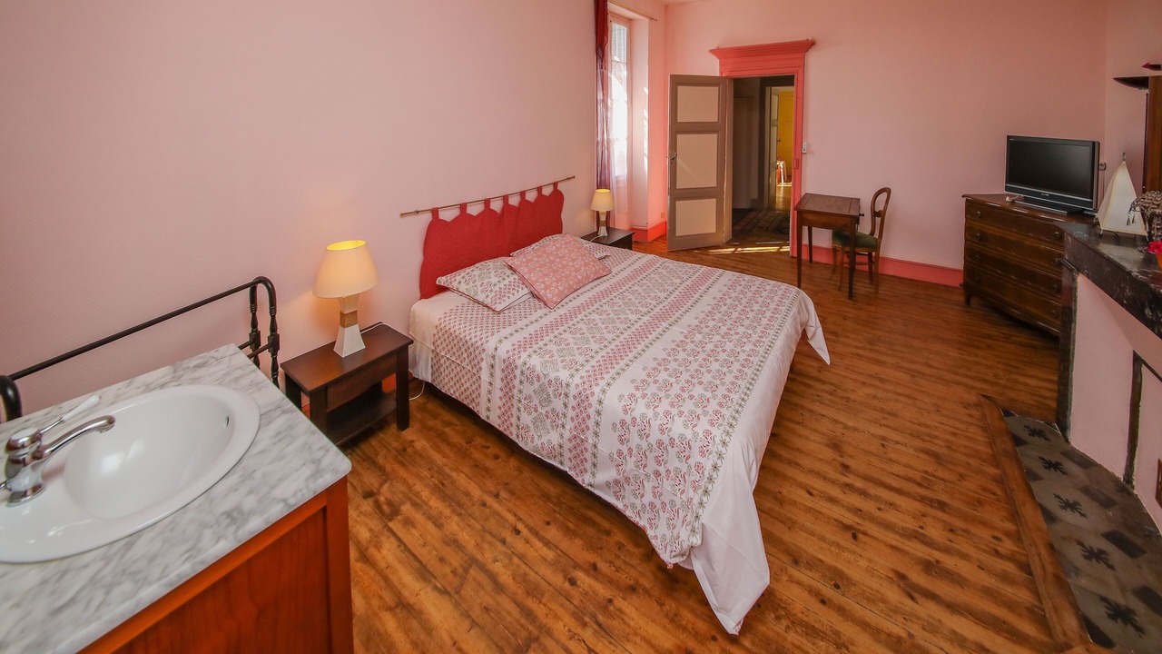 Photo of Bedroom in Montans