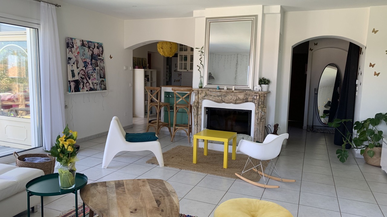 Photo of Livingroom in Corneilhan