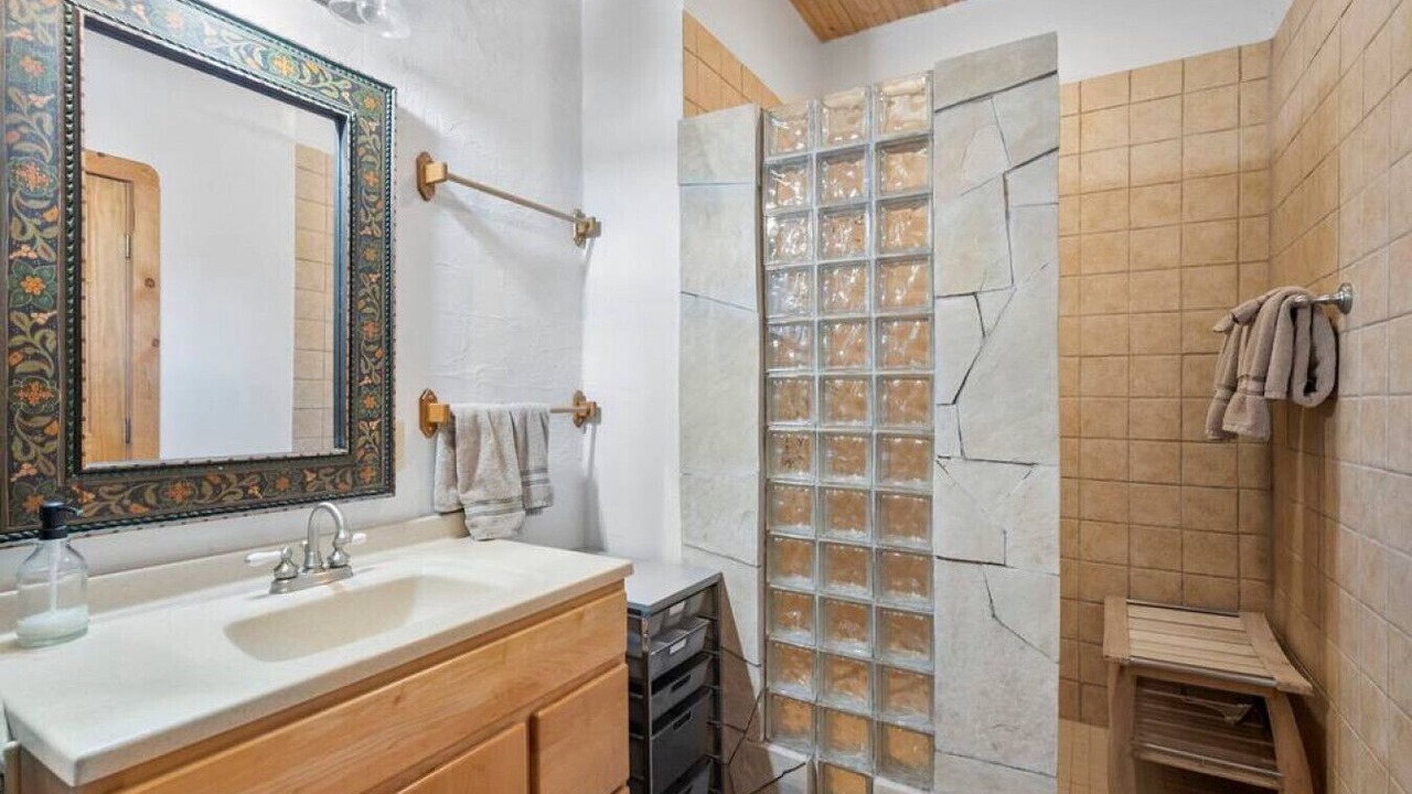 Photo of Bathroom in Alpine