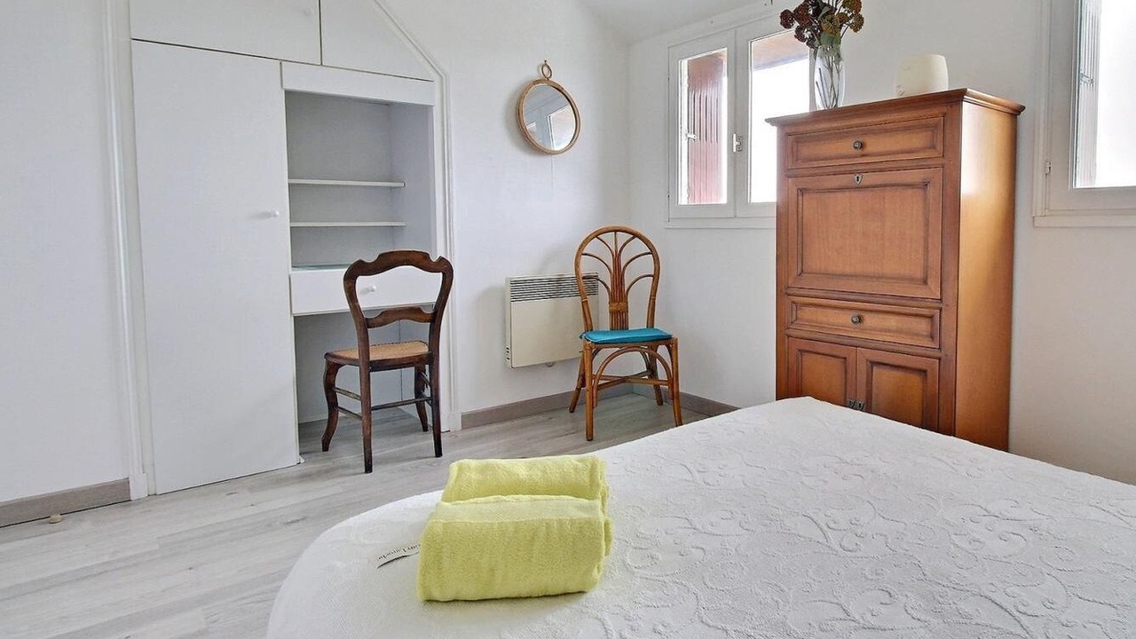 Photo of Bedroom in Cleguerec