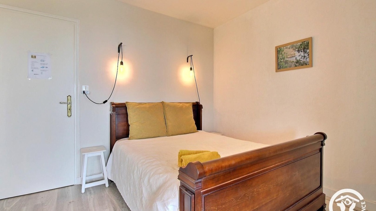 Photo of Bedroom in Cleguerec