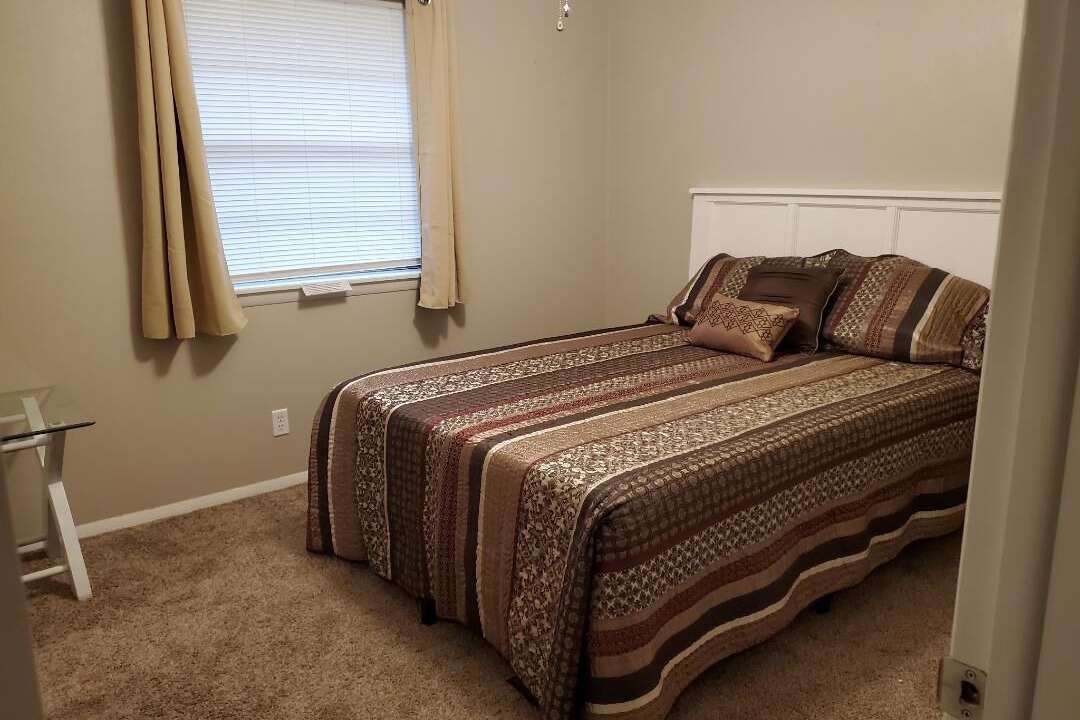Photo of Bedroom in Sulphur