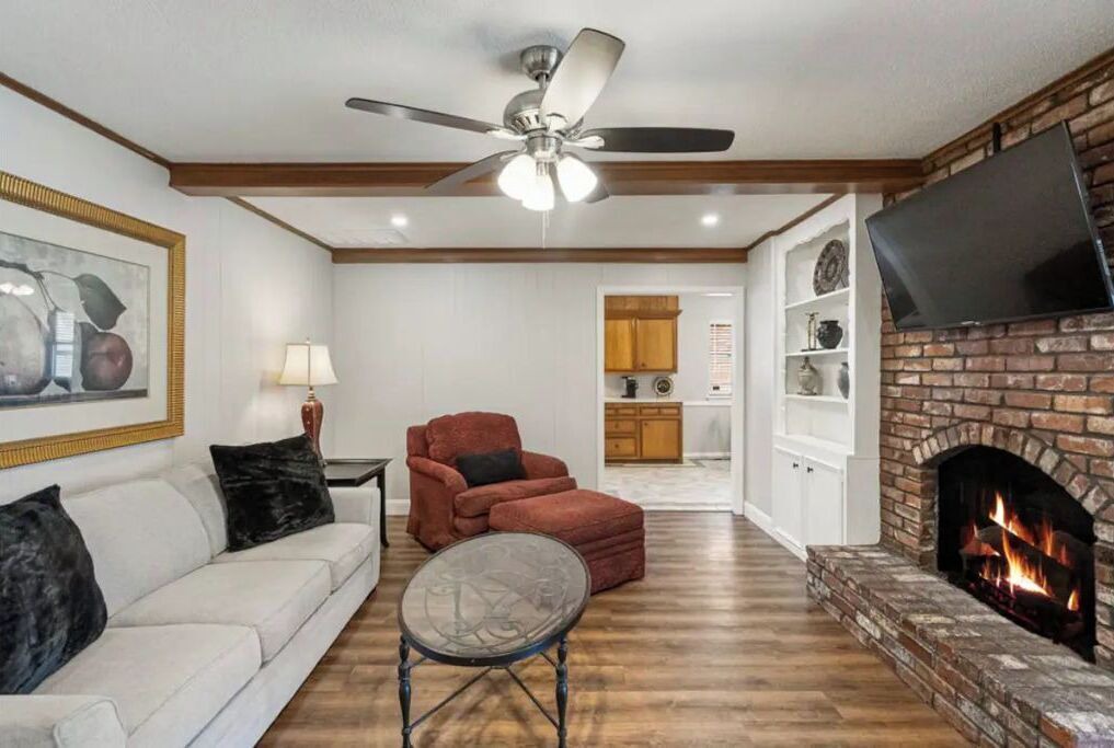 Photo of Livingroom in South Tulsa