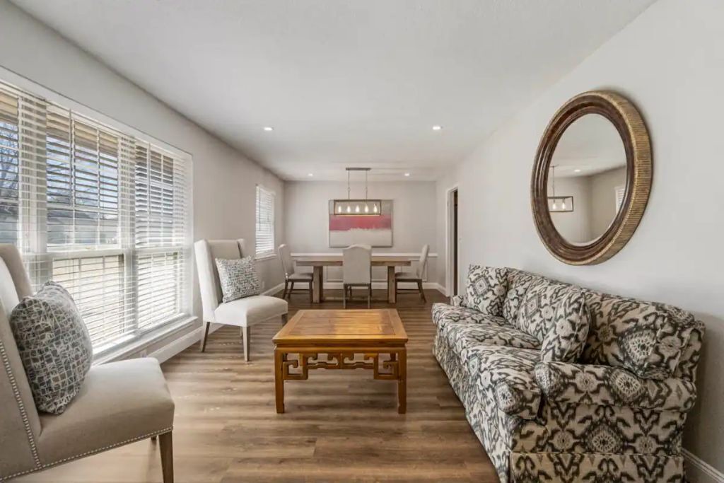 Photo of Livingroom in South Tulsa