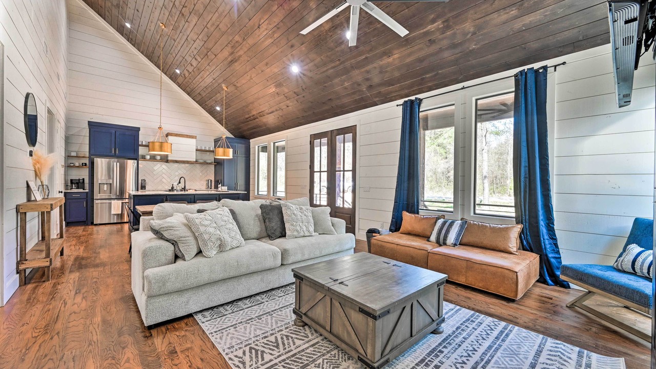 Photo of Bedroom in Hochatown