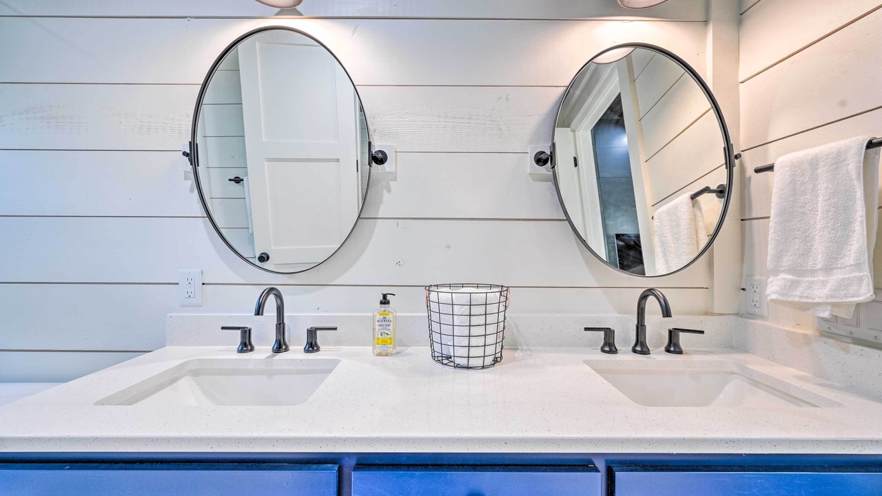 Photo of Bathroom in Hochatown