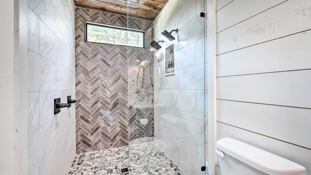 Photo of Bathroom in Hochatown