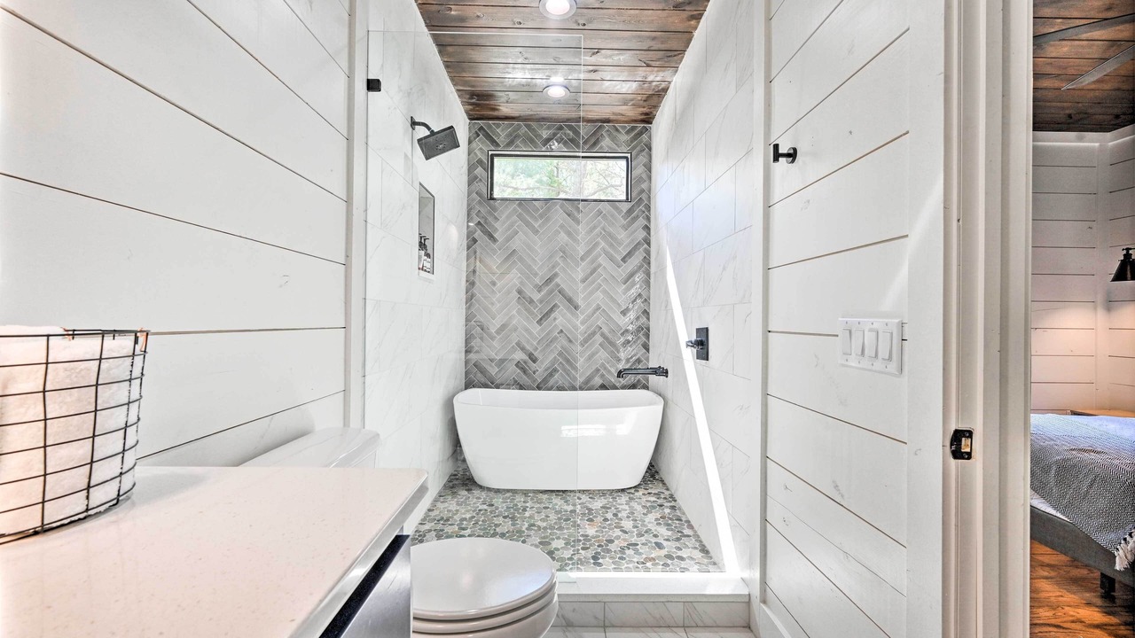 Photo of Bathroom in Hochatown
