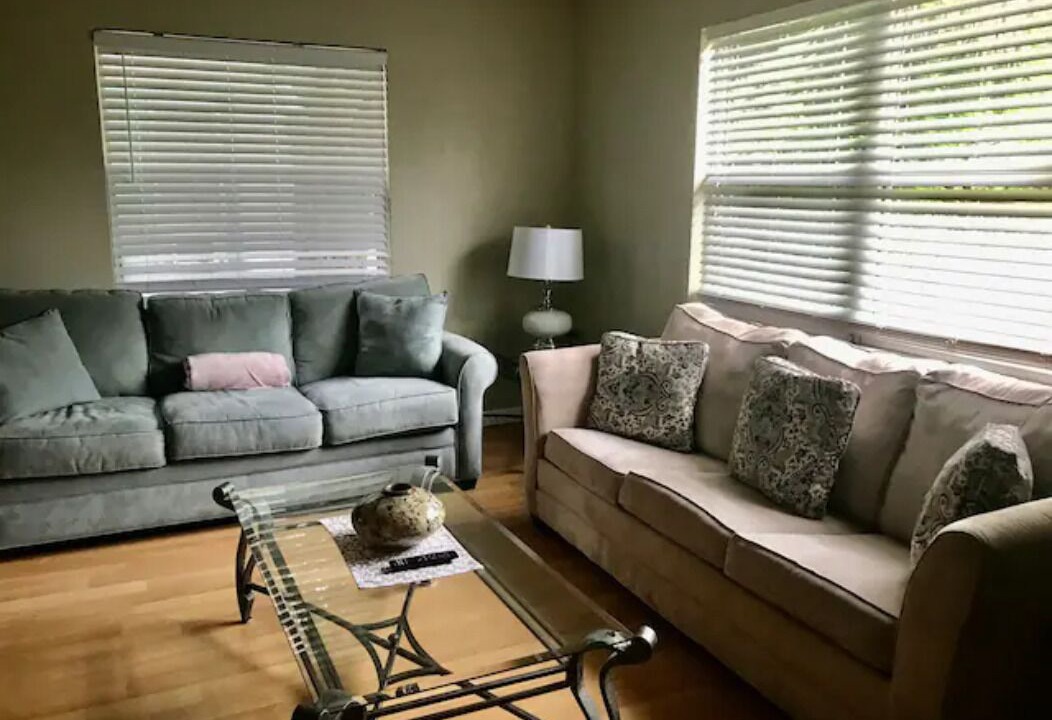 Photo of Livingroom in Historic Uptown
