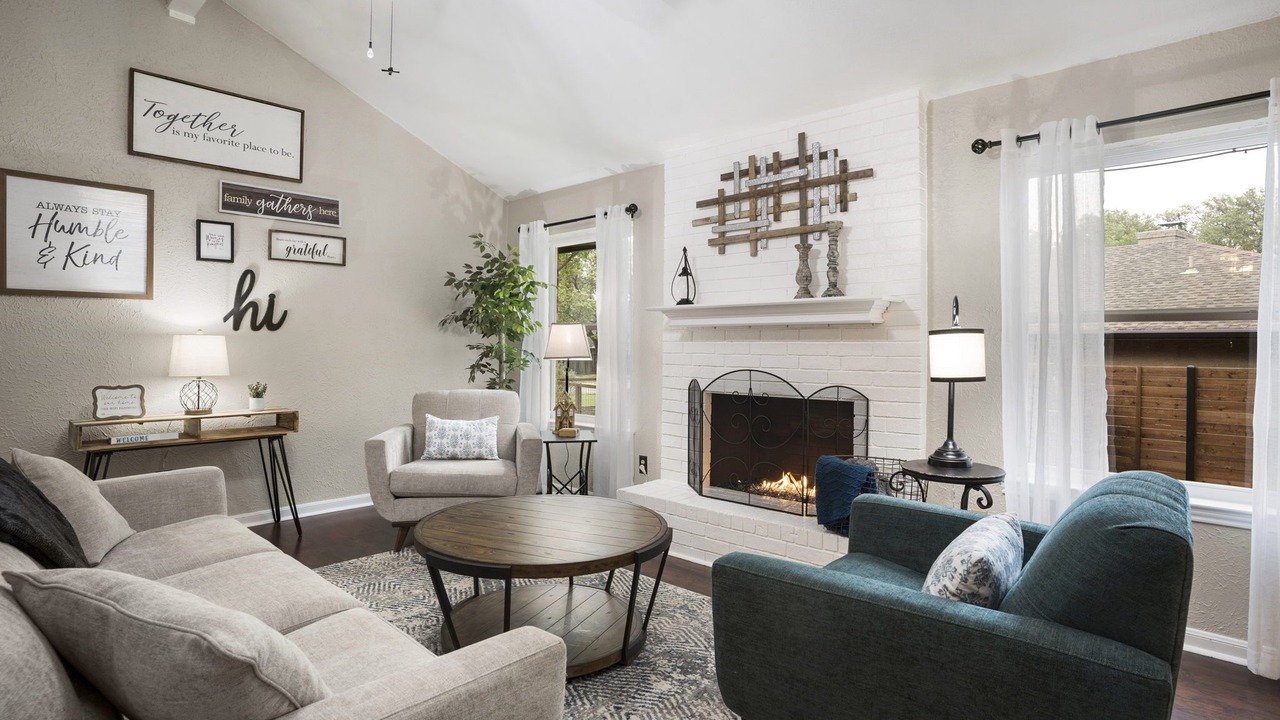 Photo of Livingroom in West Oak Hill