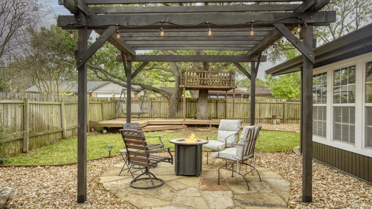 Photo of Patio Balcony in West Oak Hill