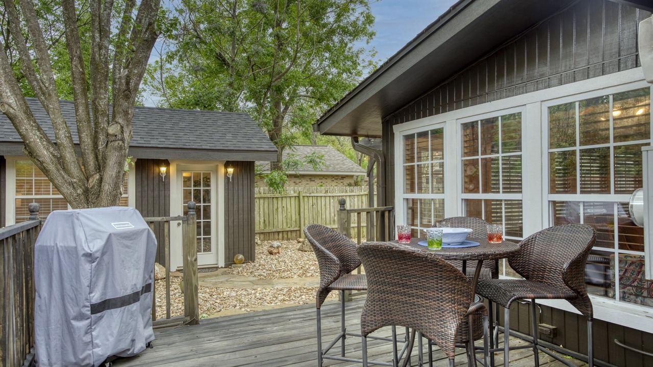 Photo of Outdoor in West Oak Hill
