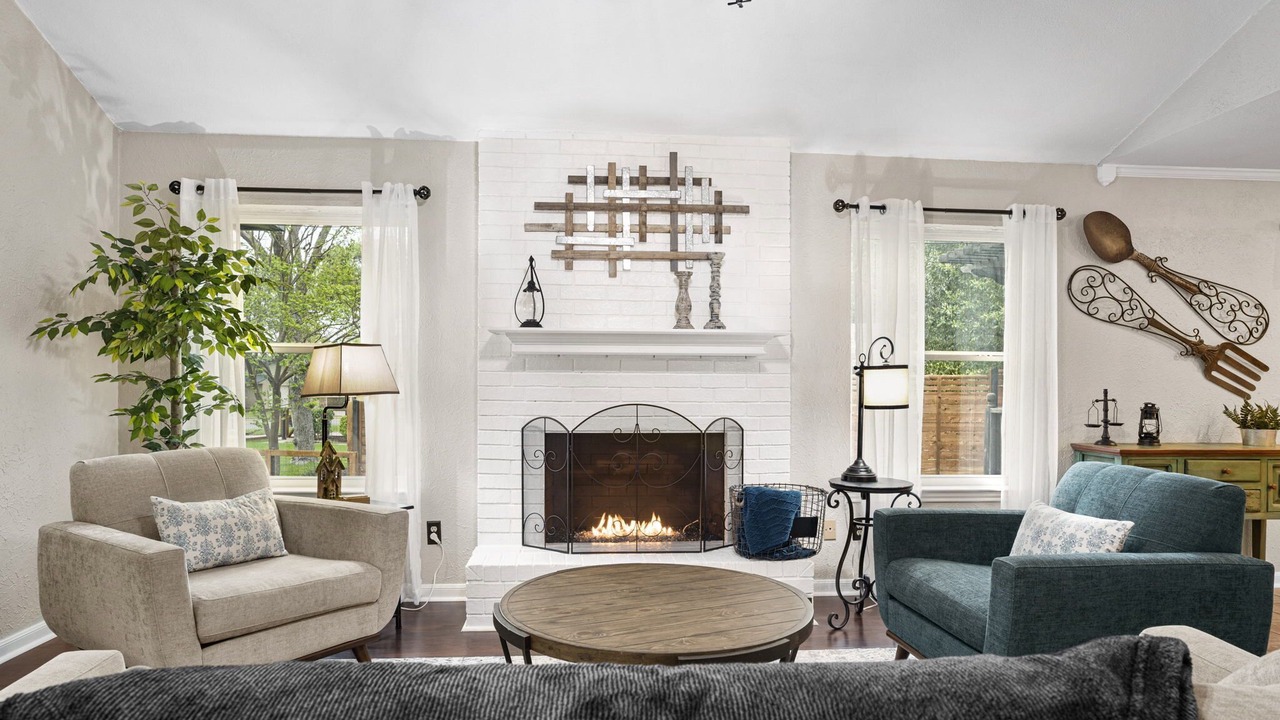Photo of Livingroom in West Oak Hill