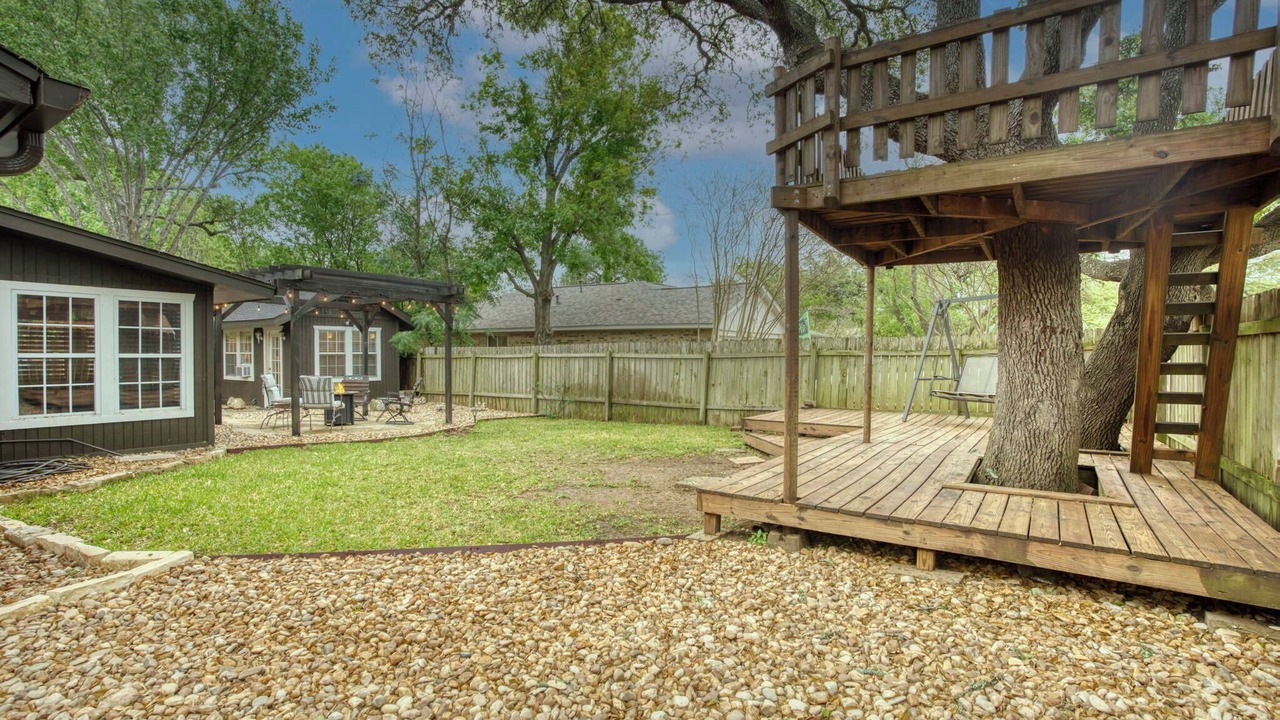 Photo of Outdoor in West Oak Hill