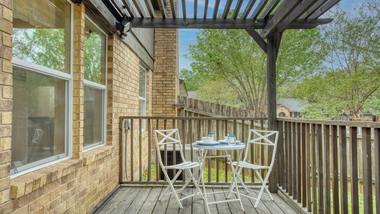 Photo of Outdoor in West Oak Hill