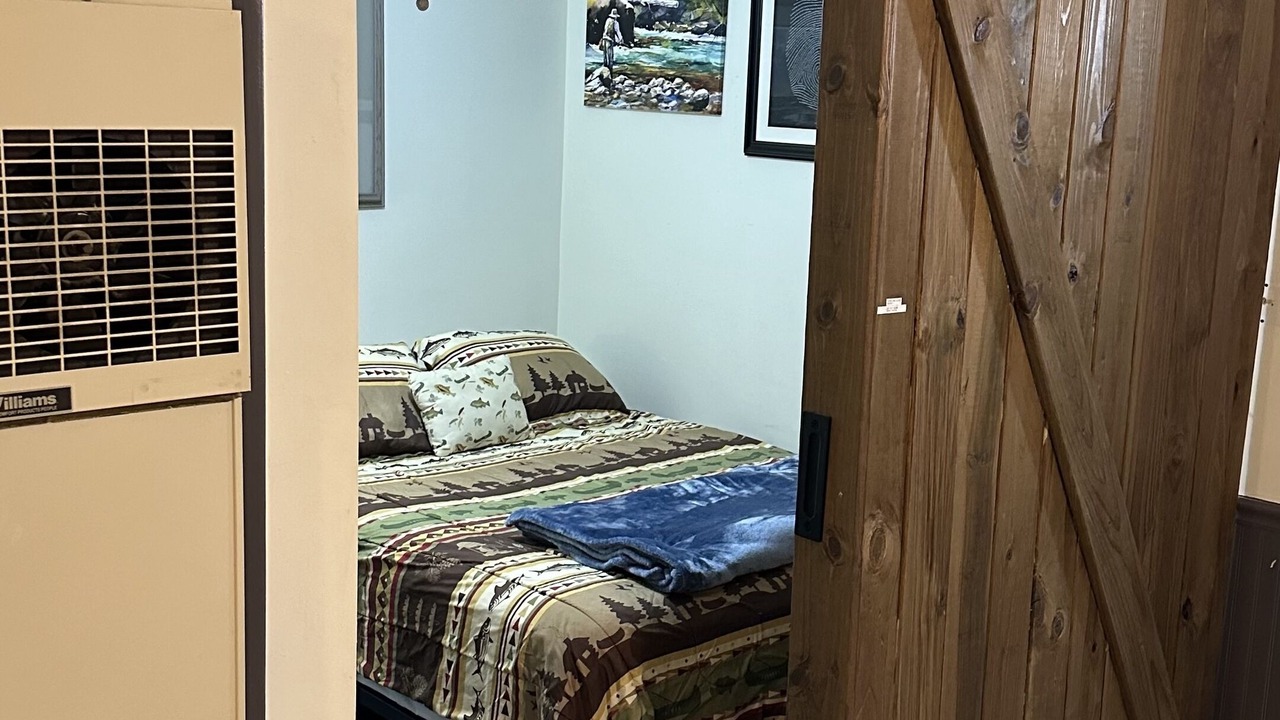 Photo of Bedroom in Lakeview
