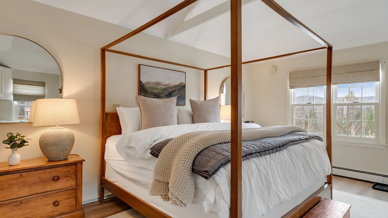 Photo of Bedroom in Mendon
