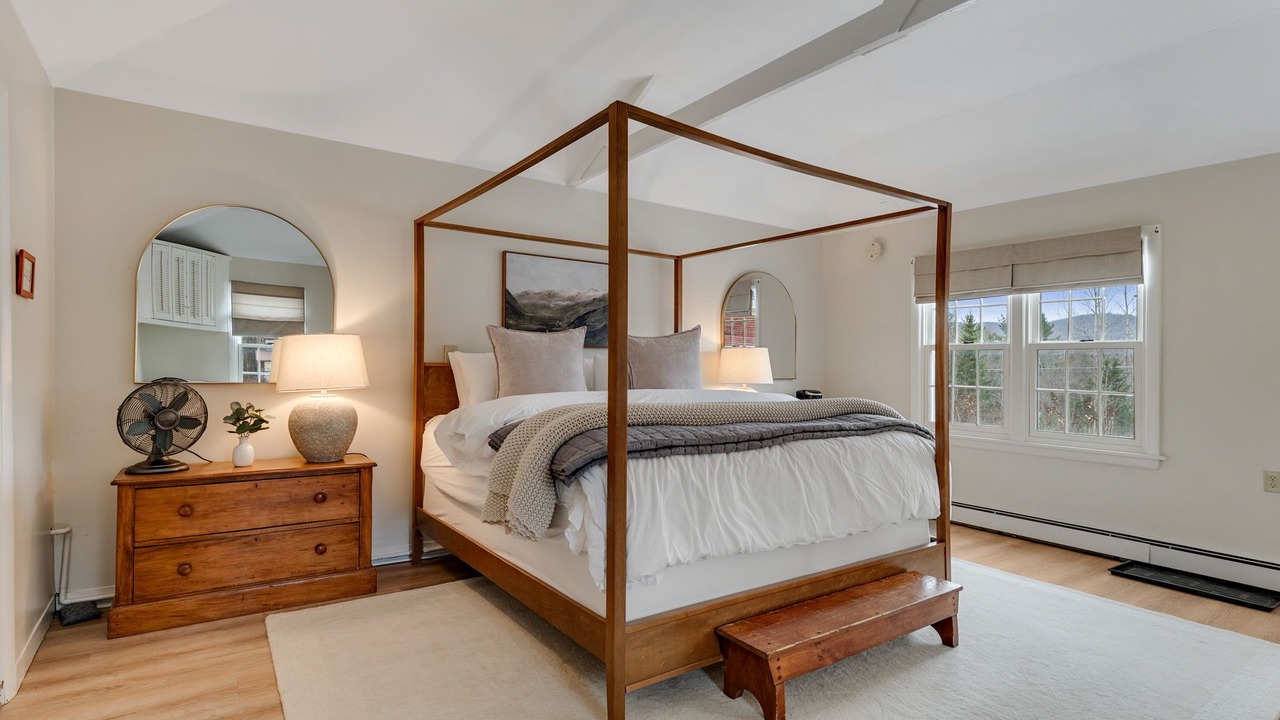 Photo of Bedroom in Mendon