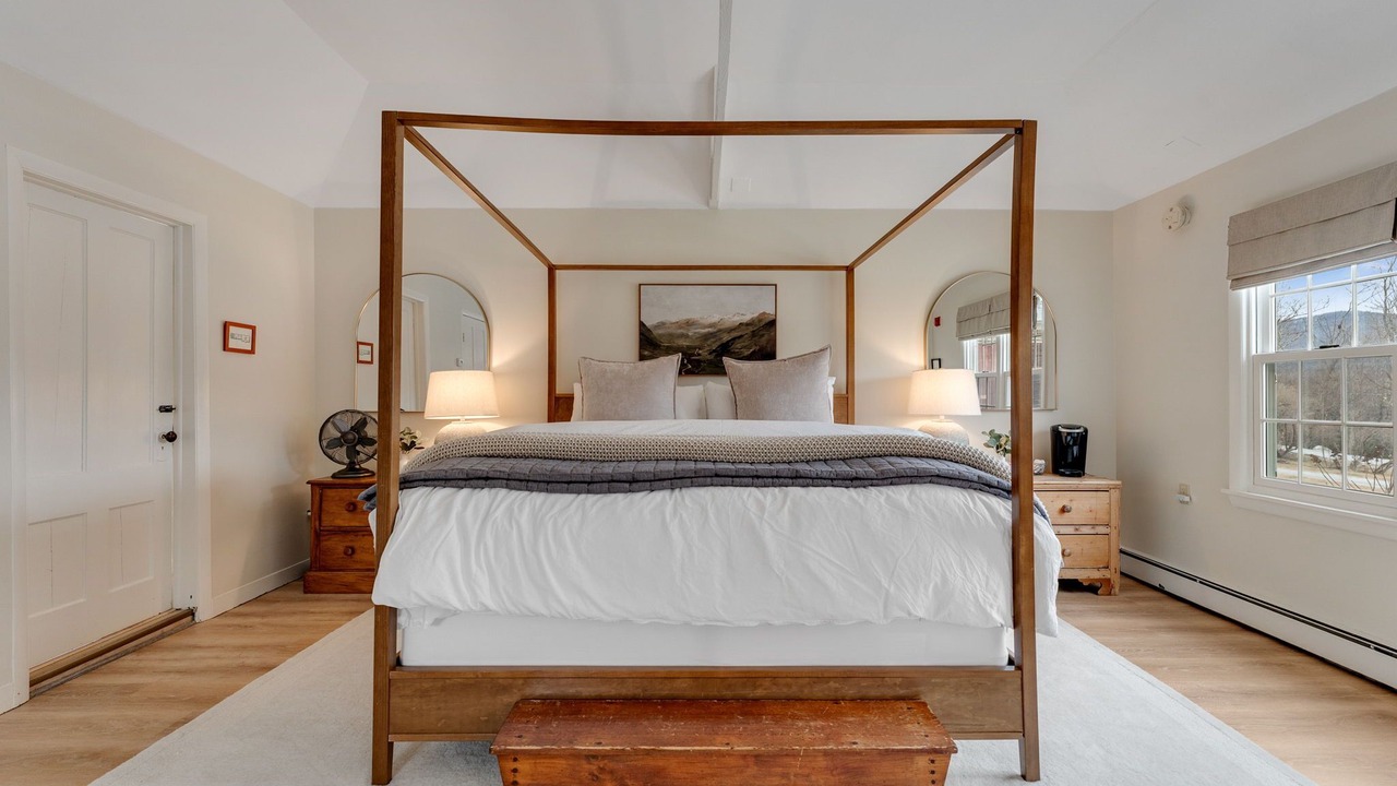 Photo of Bedroom in Mendon