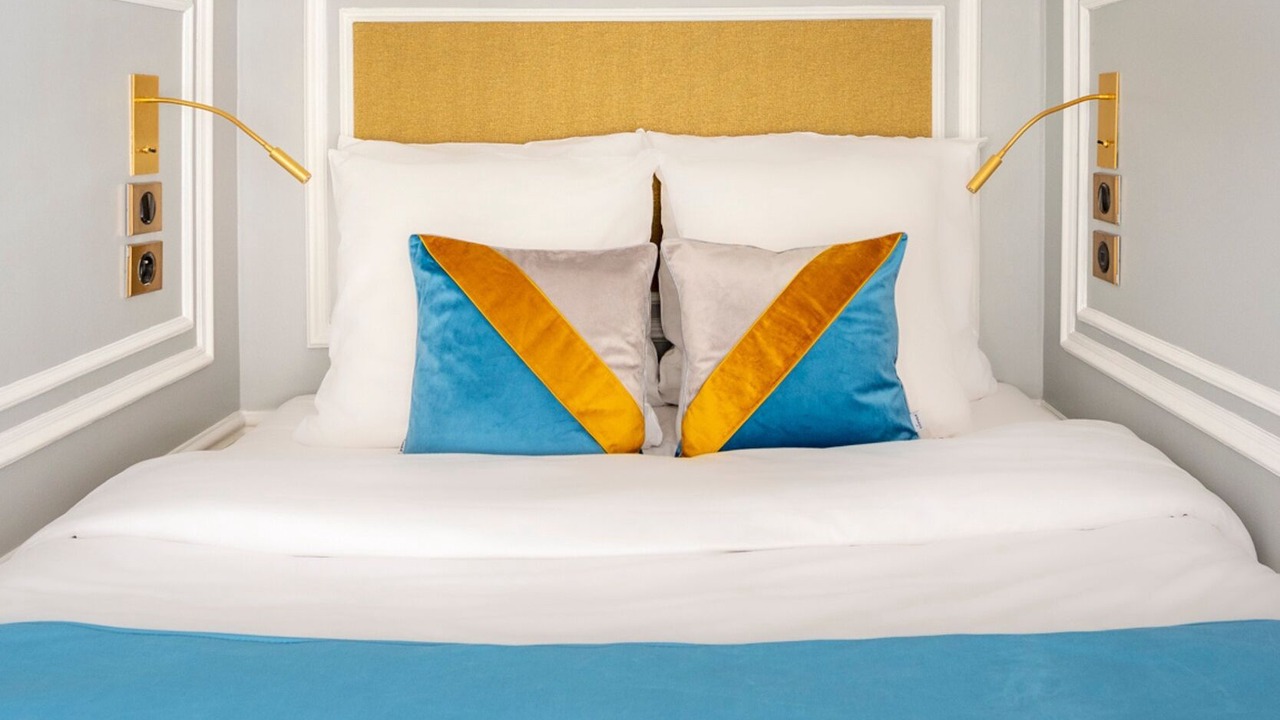 Photo of Bedroom in 4th Arrondissement