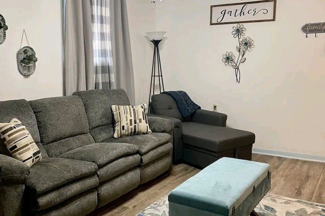 Photo of Livingroom in Pineville