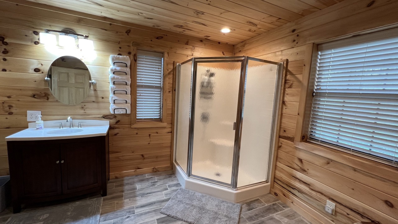 Photo of Bathroom in Higden