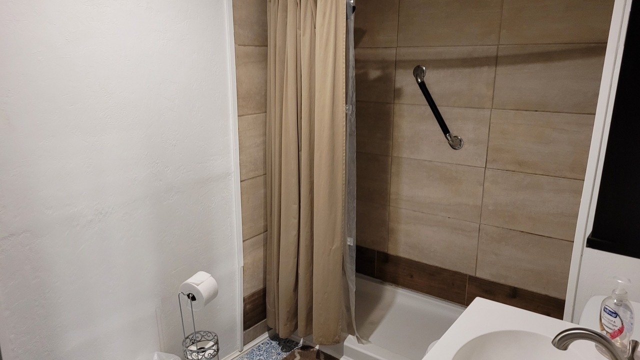 Photo of Bathroom in Jellico