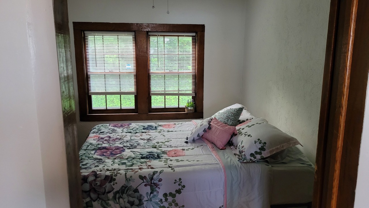 Photo of Bedroom in Jellico