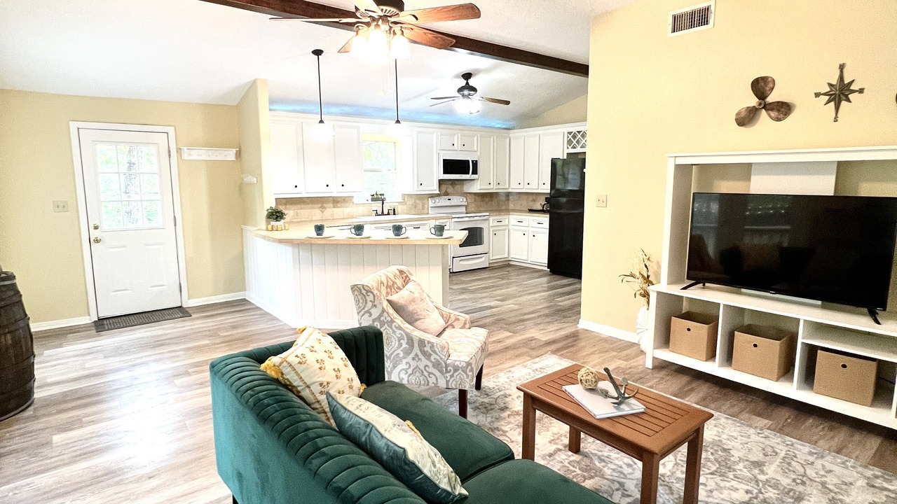 Photo of Livingroom in Montgomery
