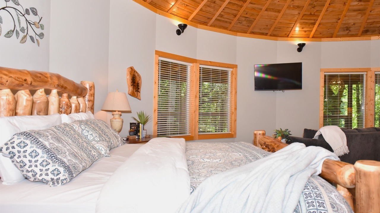 Photo of Bedroom in Cherokee