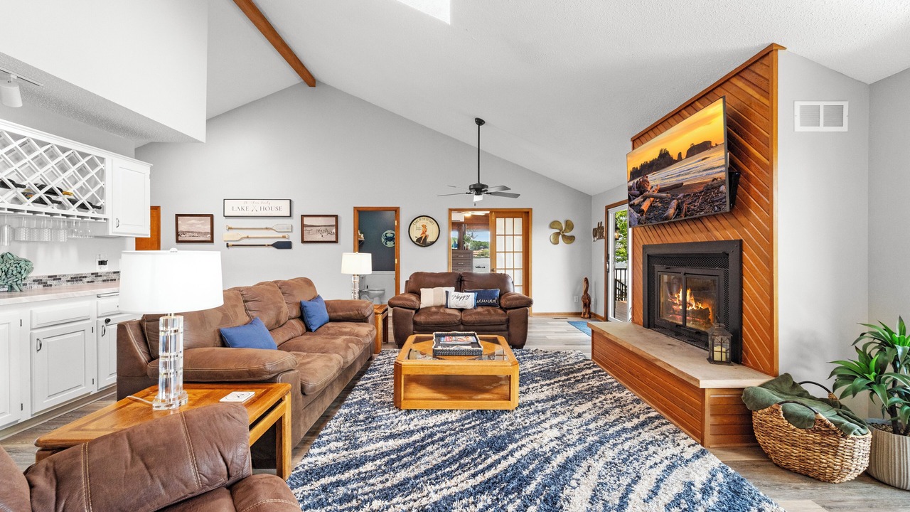 Photo of Livingroom in Linn Creek