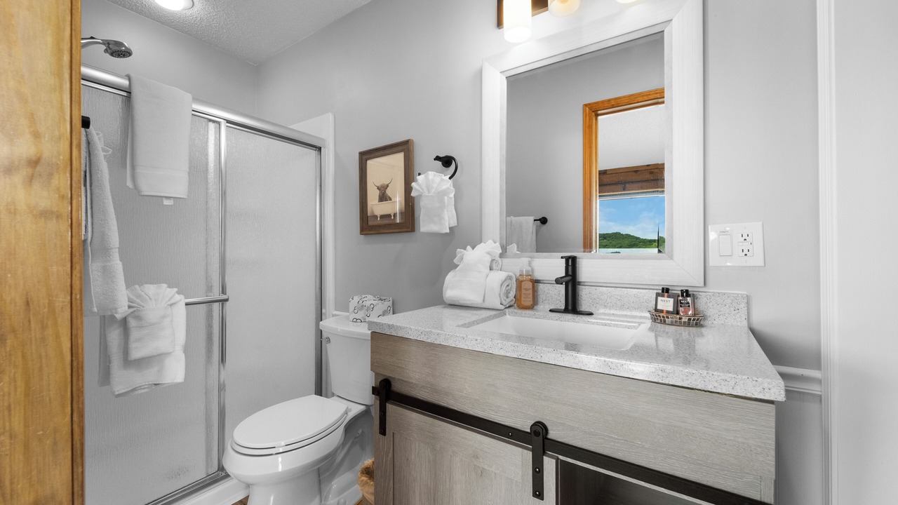 Photo of Bathroom in Linn Creek