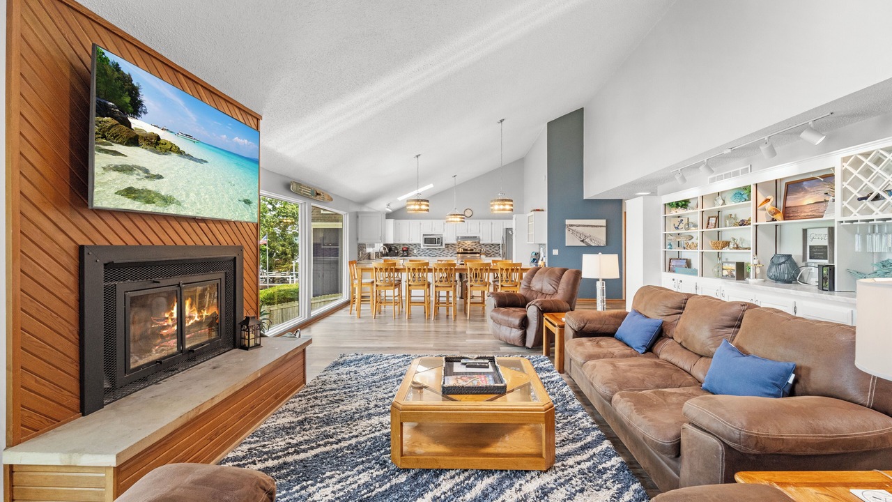 Photo of Livingroom in Linn Creek