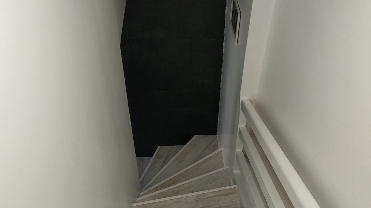 Photo of Others in Reze