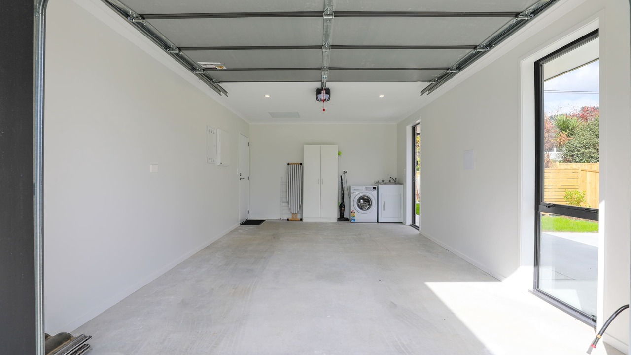 Photo of Others in Lynmore