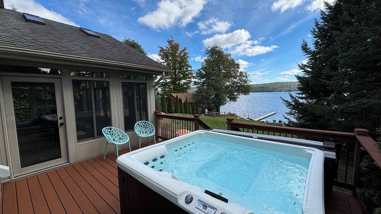 Photo of Patio Balcony in Schroon Lake