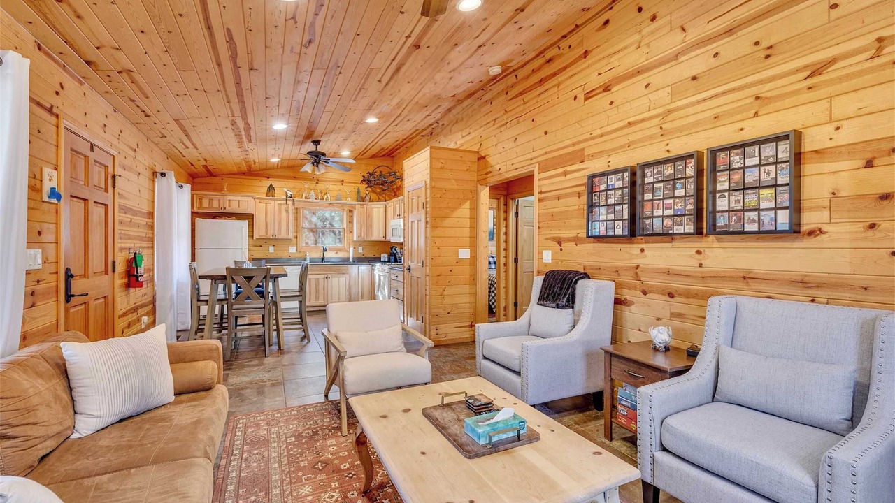 Photo of Livingroom in Greer
