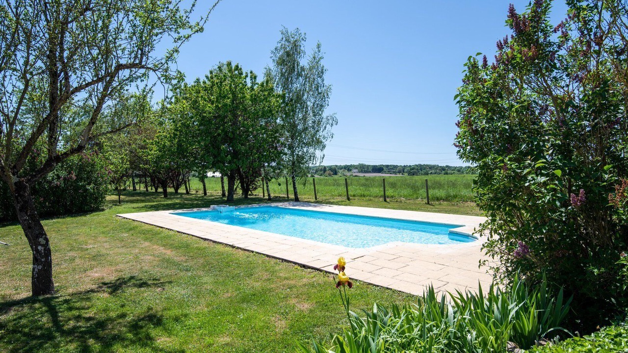 Photo of Outdoor in Ambillou