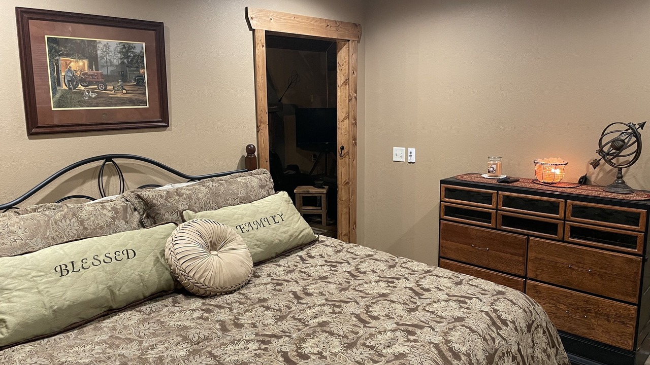 Photo of Bedroom in Elk Creek