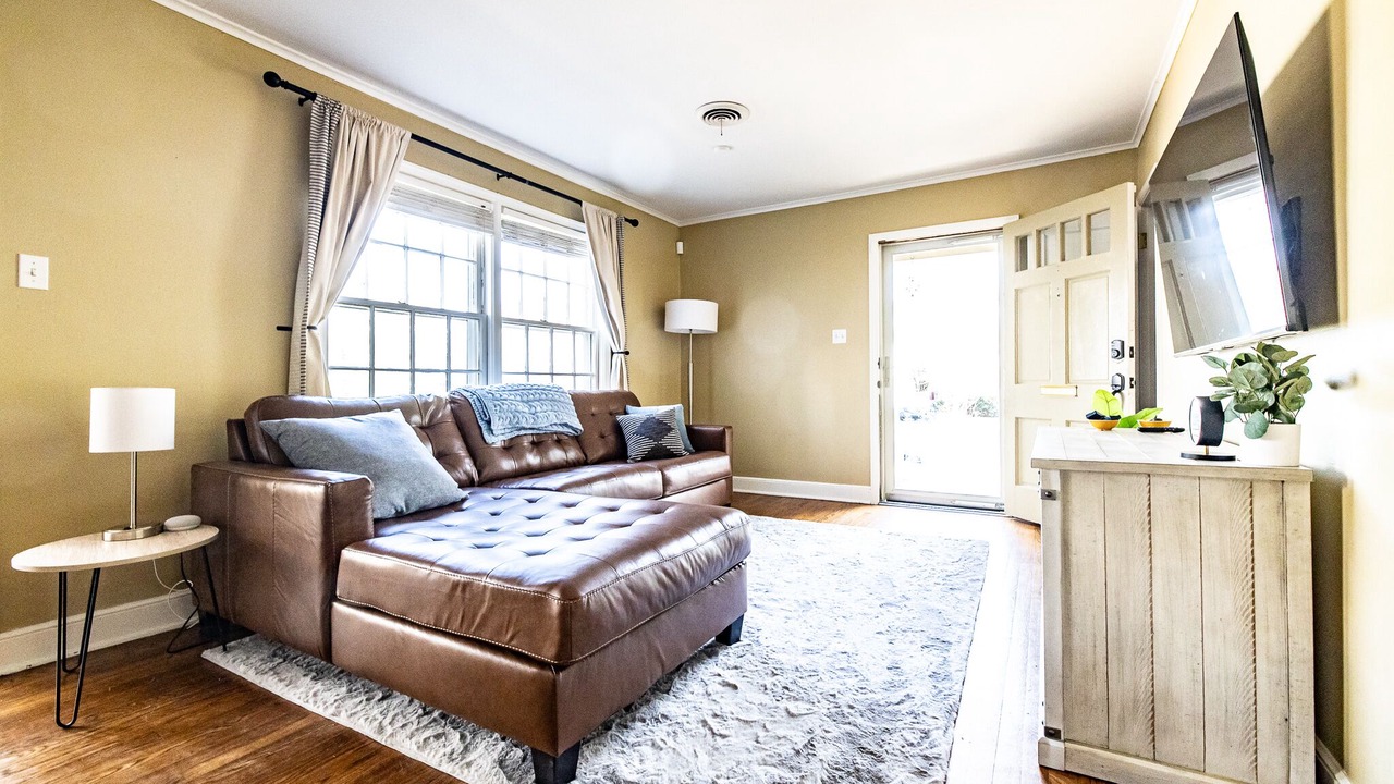 Photo of Livingroom in University District