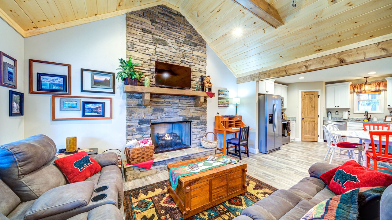Photo of Livingroom in Eagle Mountain