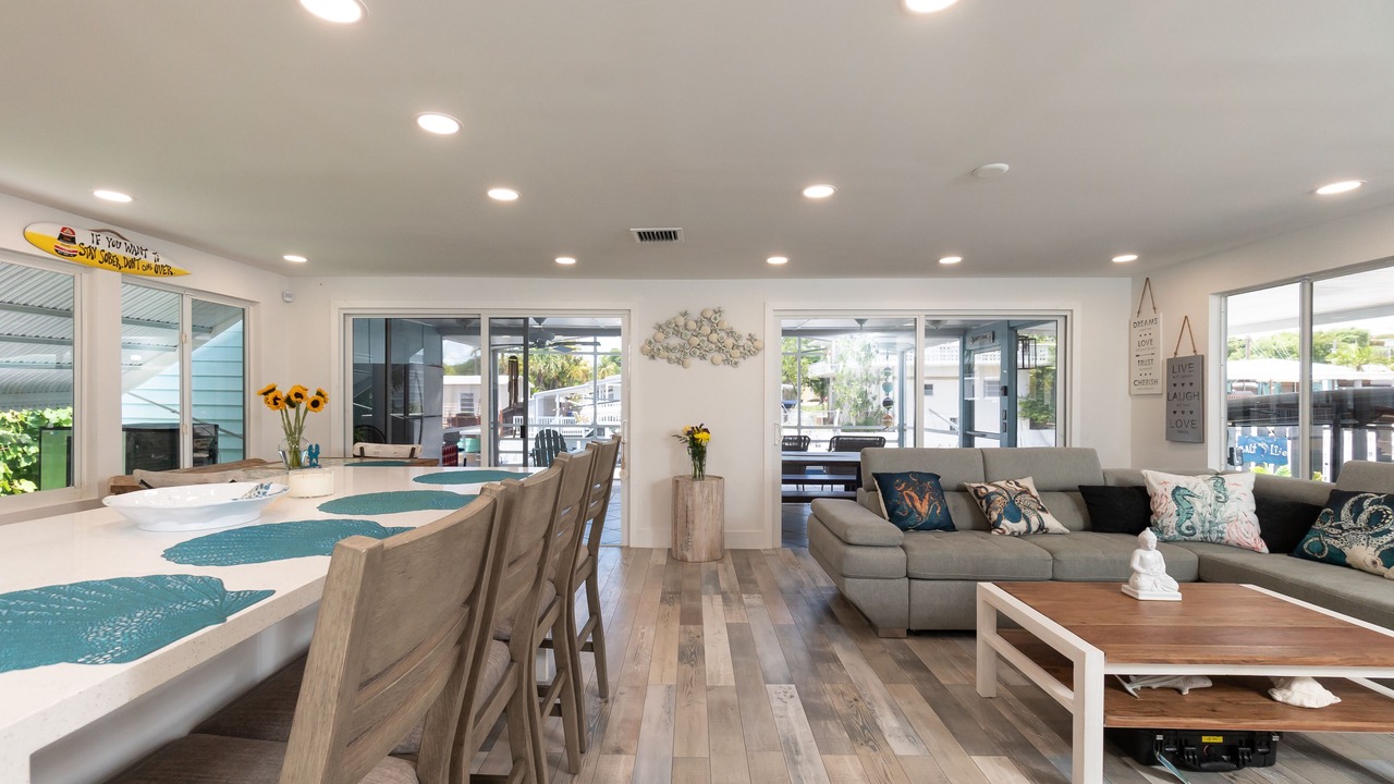 Photo of Livingroom in Cross Key Waterways