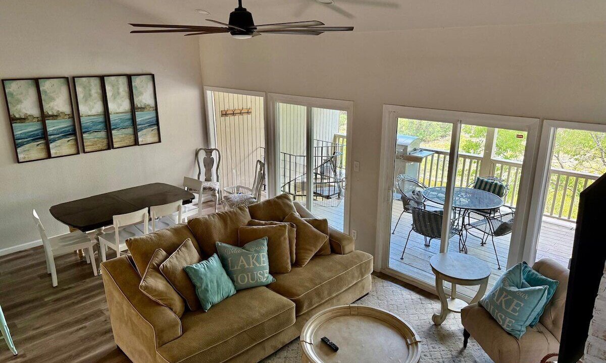 Photo of Bedroom in Point Venture