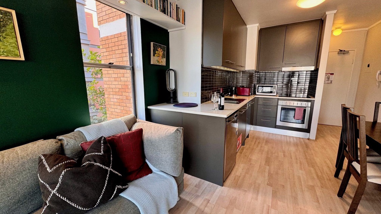 Photo of Others in Elizabeth Bay