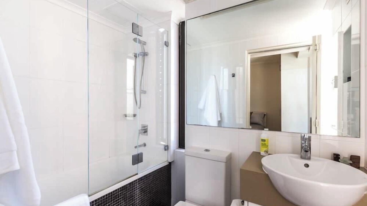 Photo of Others in Elizabeth Bay