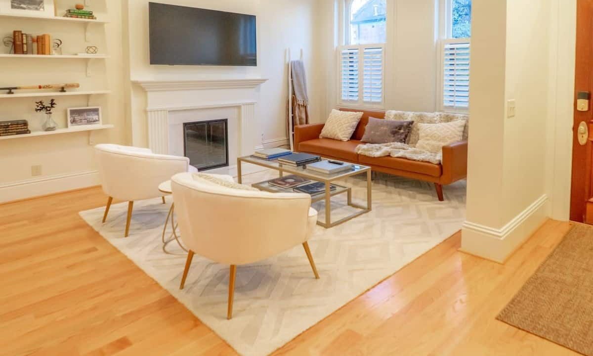 Photo of Livingroom in Lafayette Square