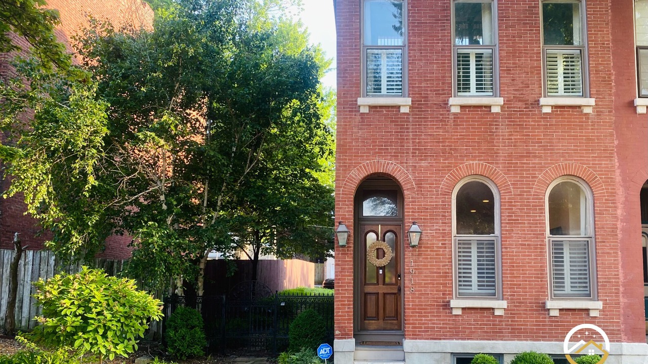 Photo of Outdoor in Lafayette Square